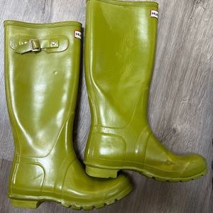 Hunter miss green rain boots